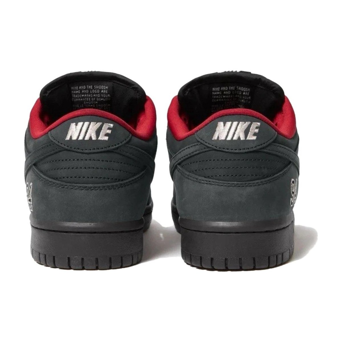 Supreme x Nike Dunk SB Low Pro OG QS Black