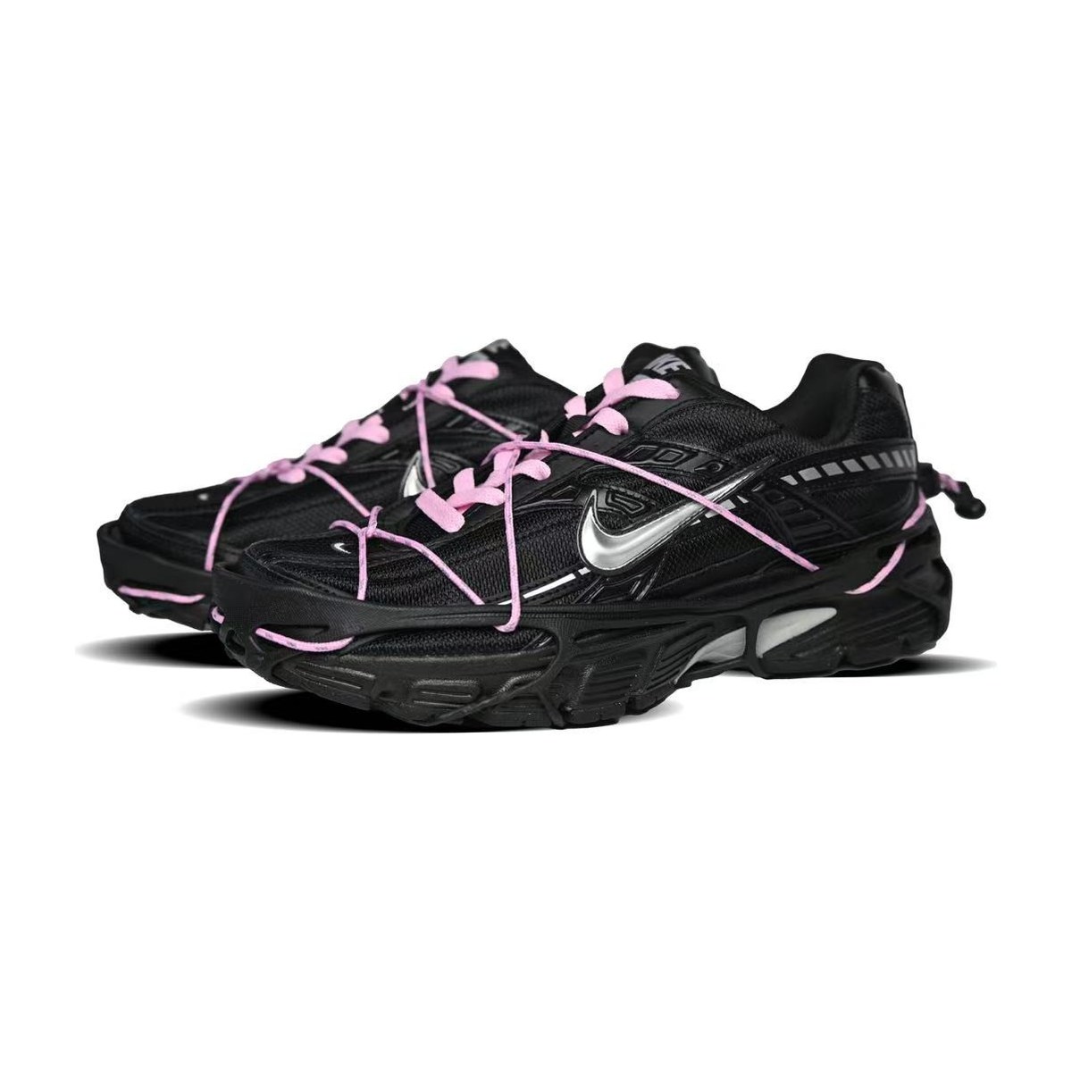 Nike Initiator