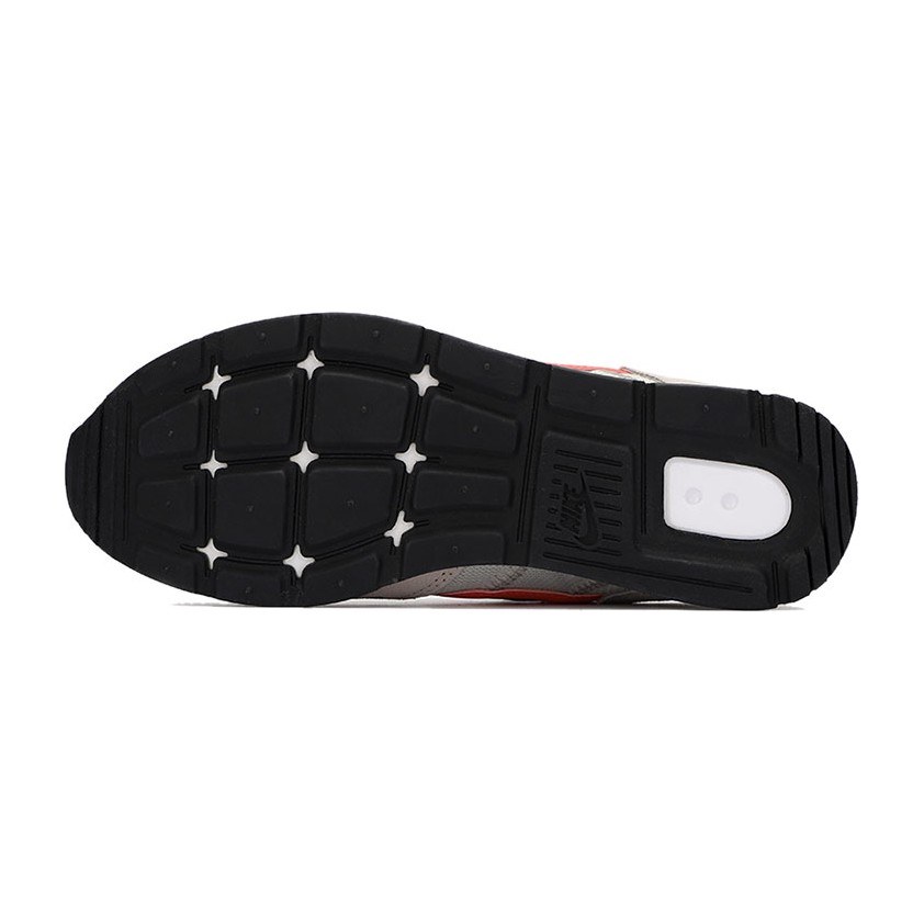 Nike Venture Runner