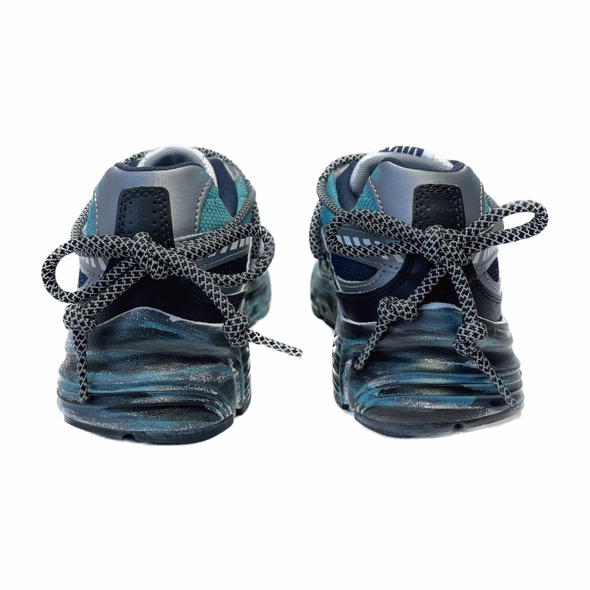 Nike Initiator