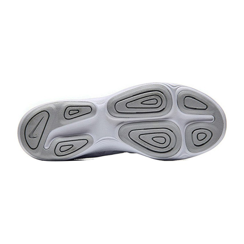Nike REVOLUTION 4