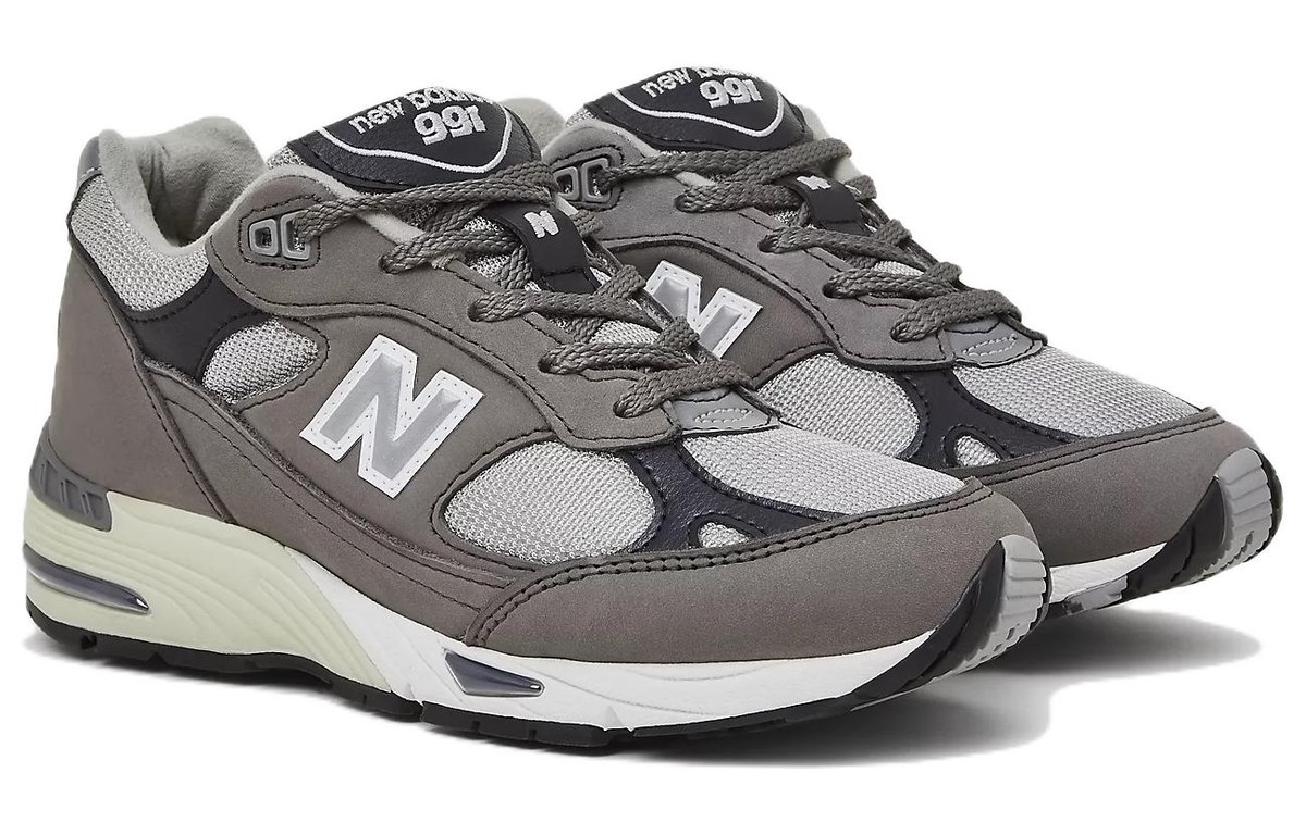 New Balance 991