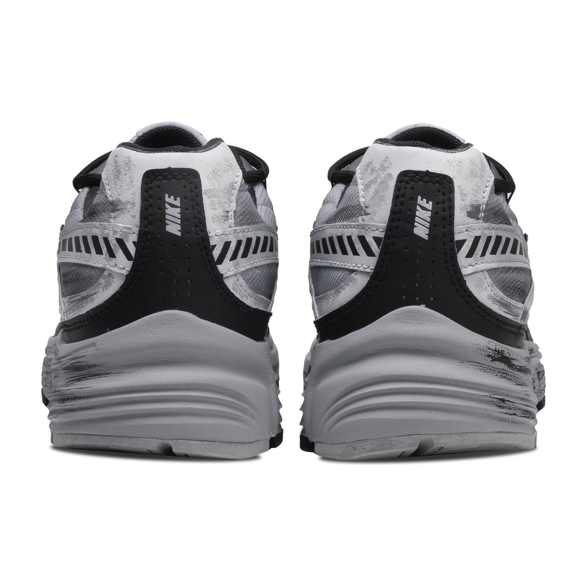 Nike Initiator