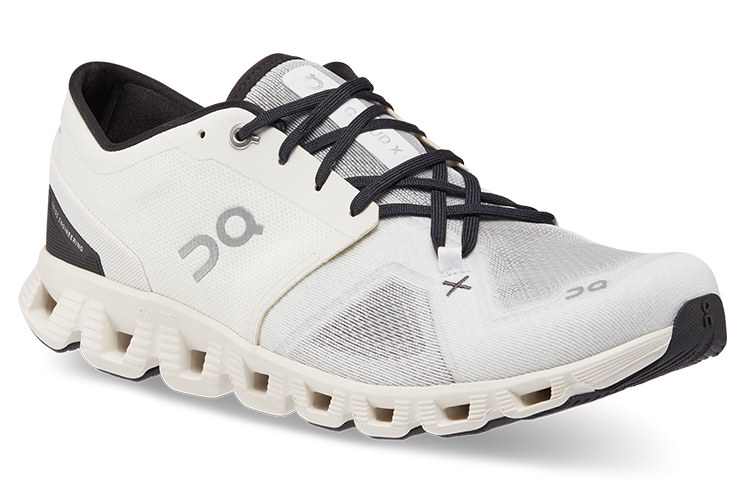 On Cloud X 3 Ivory Black