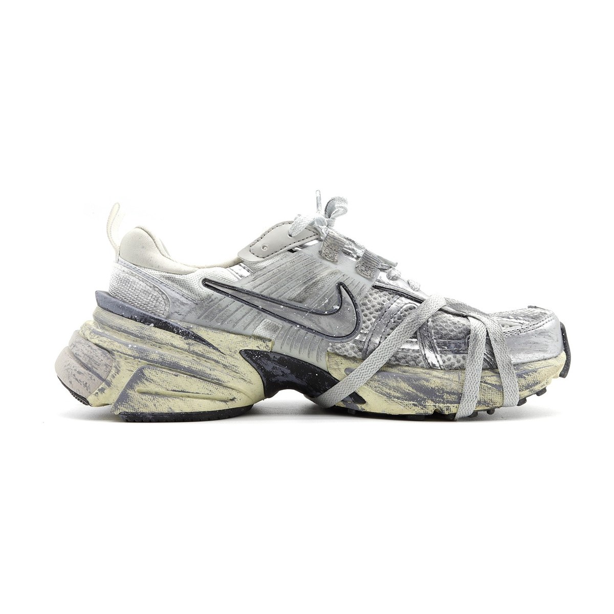 Nike V2K Run Runtekk "Summit White Metallic Silver"