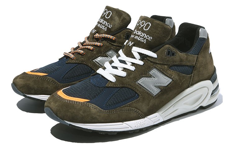MADNESS x New Balance 990 V2