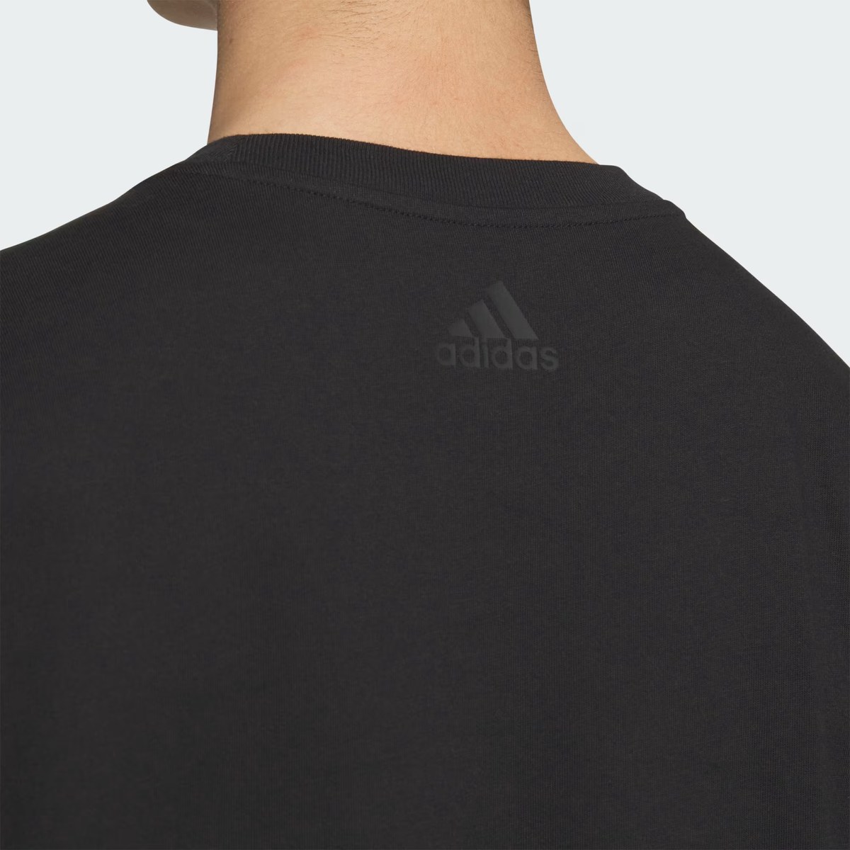 adidas T