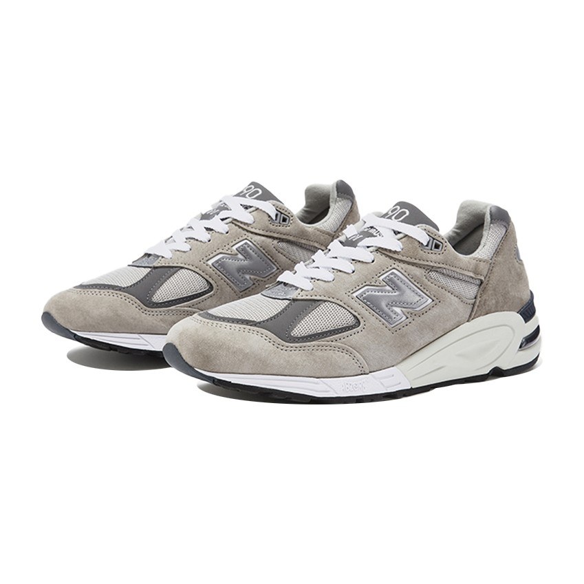 New Balance 990 V2