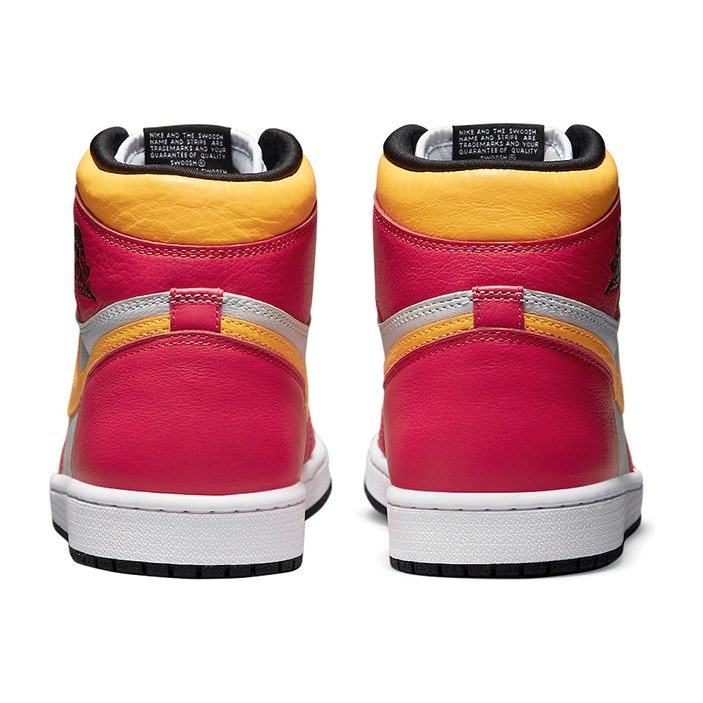Jordan Air Jordan 1 Retro High OG "Light Fusion Red"