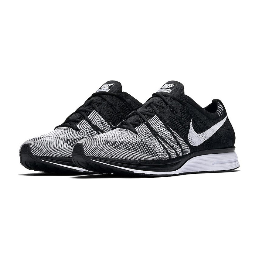 Nike Flyknit Trainer Oreo