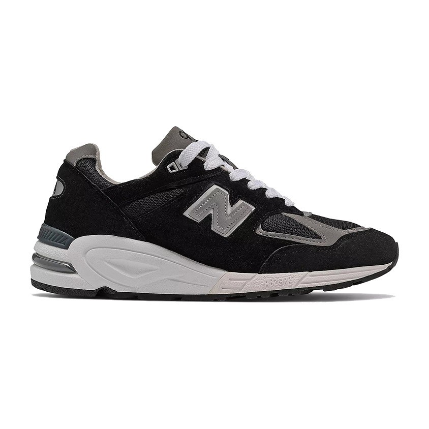 New Balance 990 V2