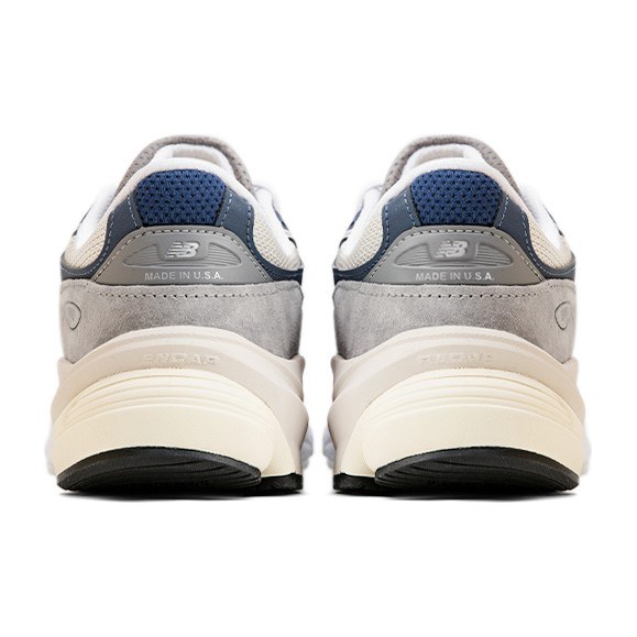 New Balance 990 V6