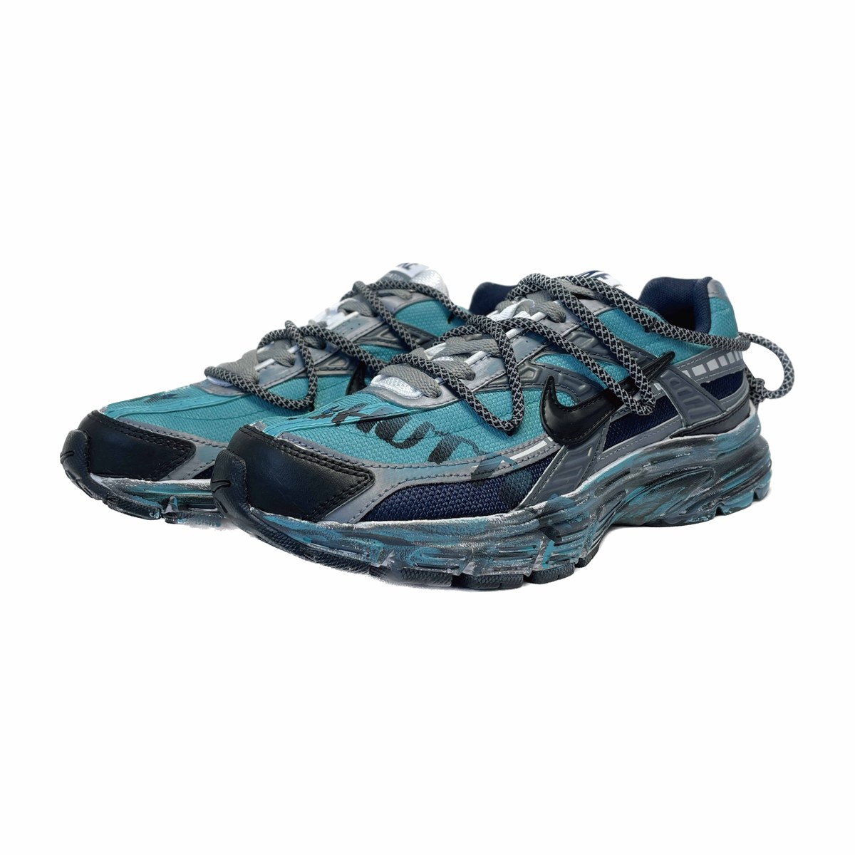 Nike Initiator