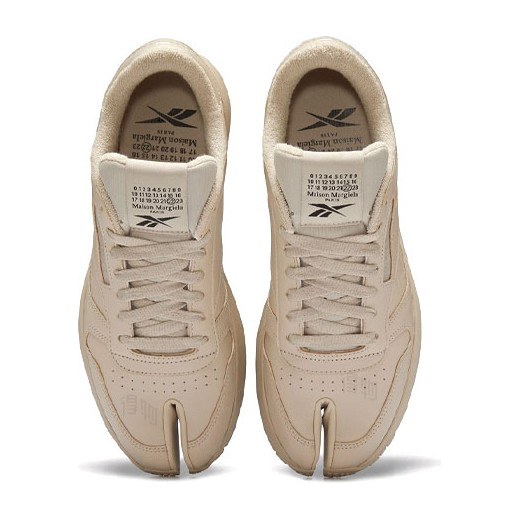 Maison Margiela x Reebok Classic Leather Tabi Brown