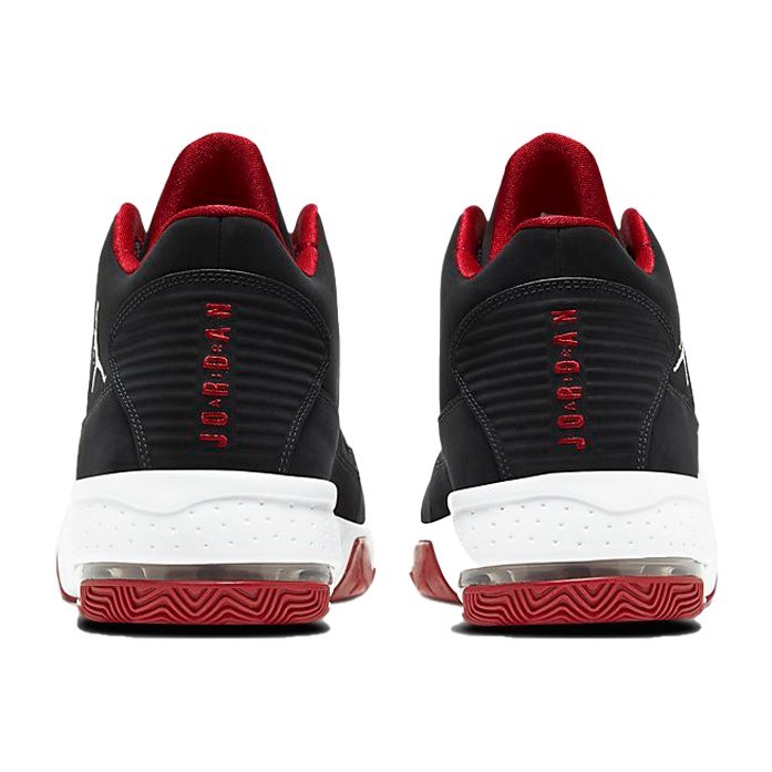 Jordan Max Aura 2 Black Red