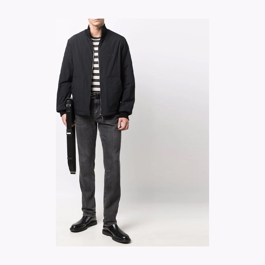 EMPORIO ARMANI FW21 Logo