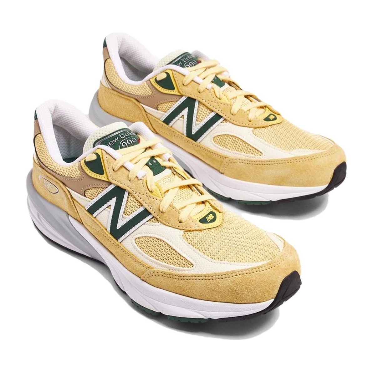 New Balance 990 V6