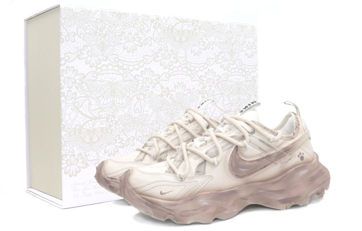Nike TC 7900