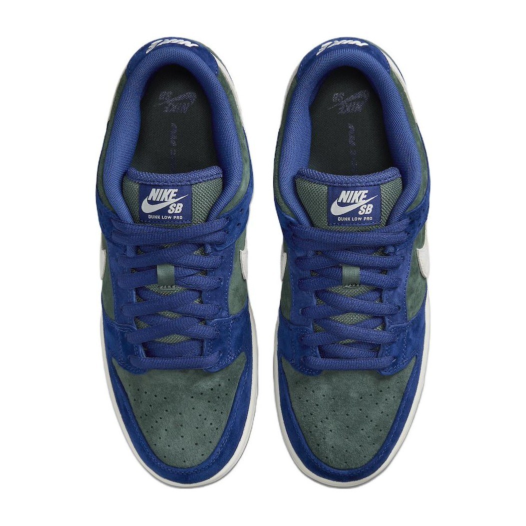 Nike Dunk SB "Deep Royal Blue"