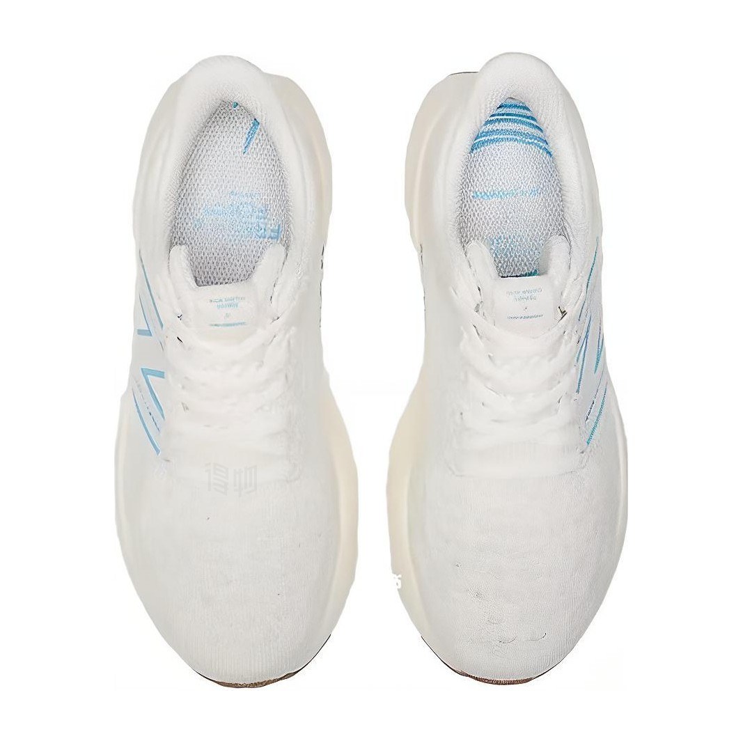 BLUE BOTTLE COFFEE x New Balance NB 1080 V12