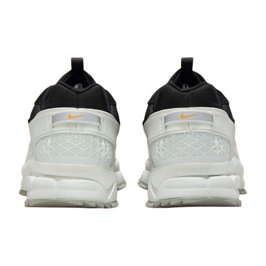 Nike Zoom Vomero 5 Roam "Black Light Silver"