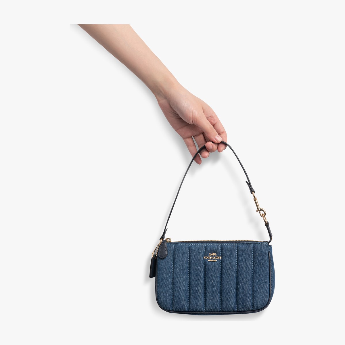 COACH Nolita 19