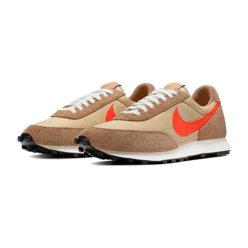 Nike Daybreak Orange