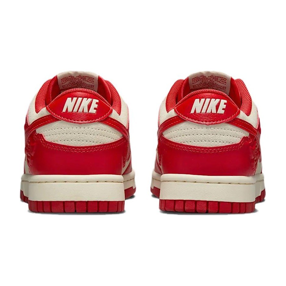 Nike Dunk Low "Roses"