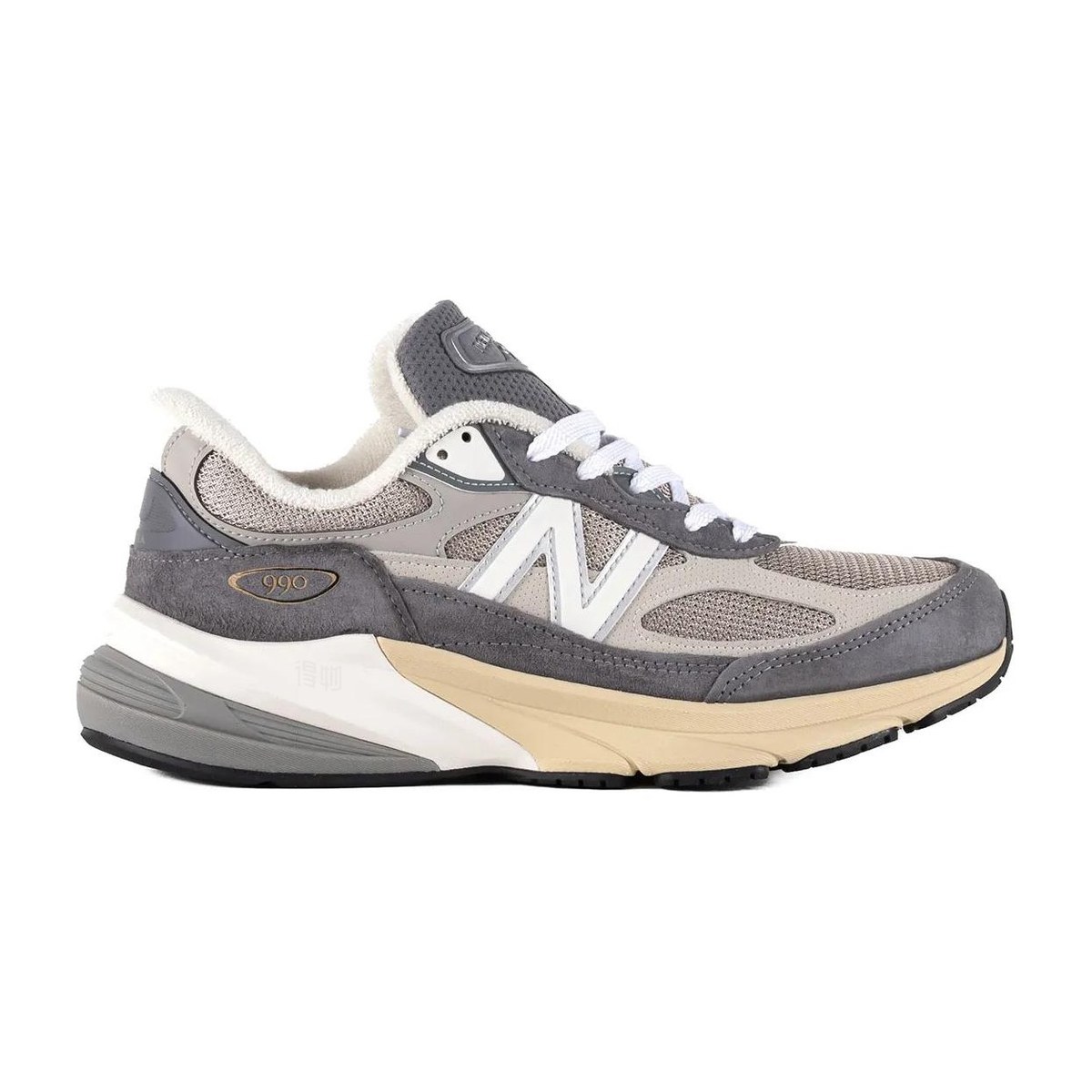 New Balance 990 V6