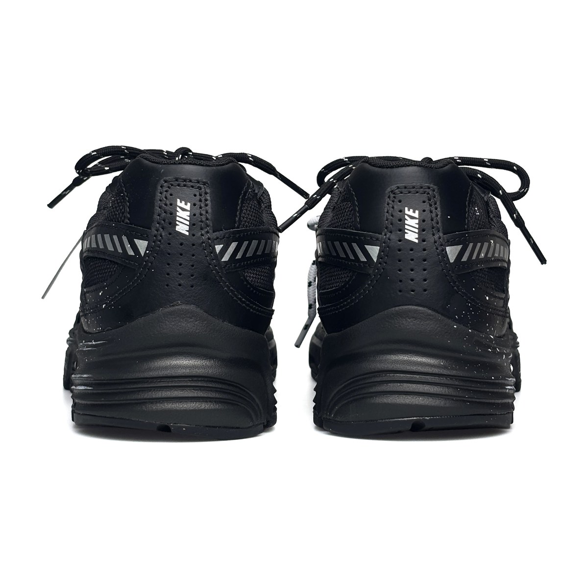 Nike Initiator