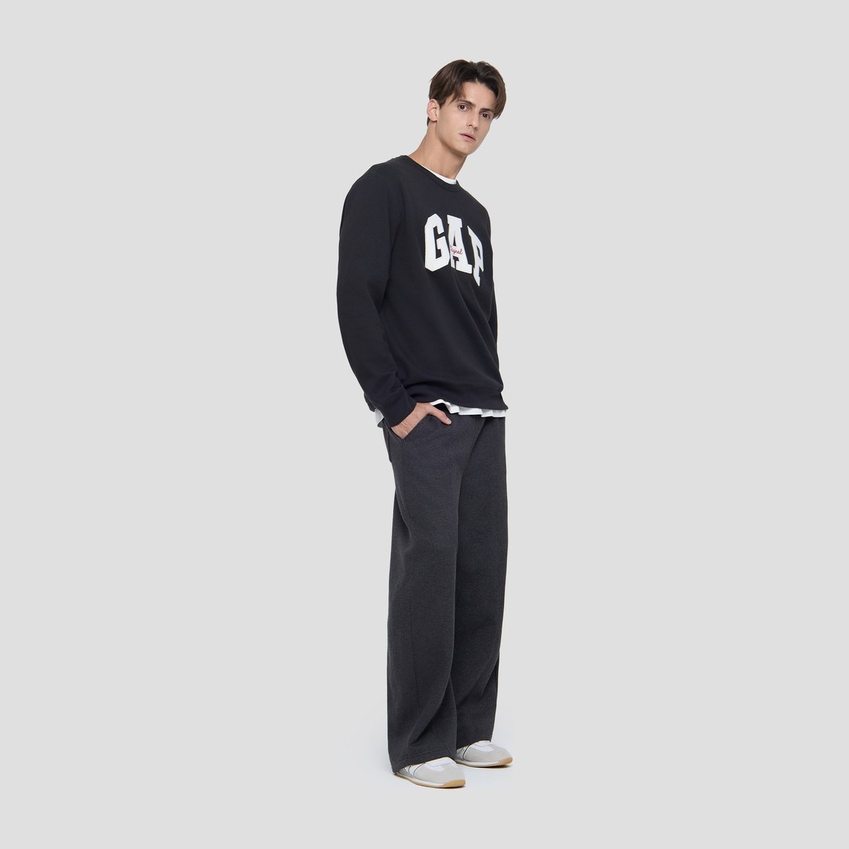 GAP Embroidered Logo Fleece Pants