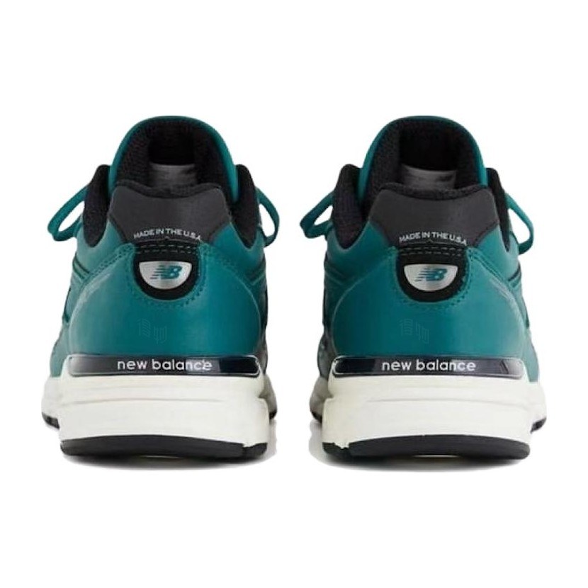 New Balance 990 V4 Green