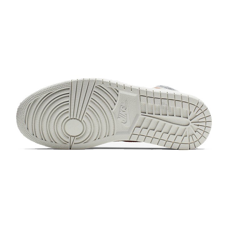 Nike x Jordan Air Jordan 1 Retro High OG Light Bone