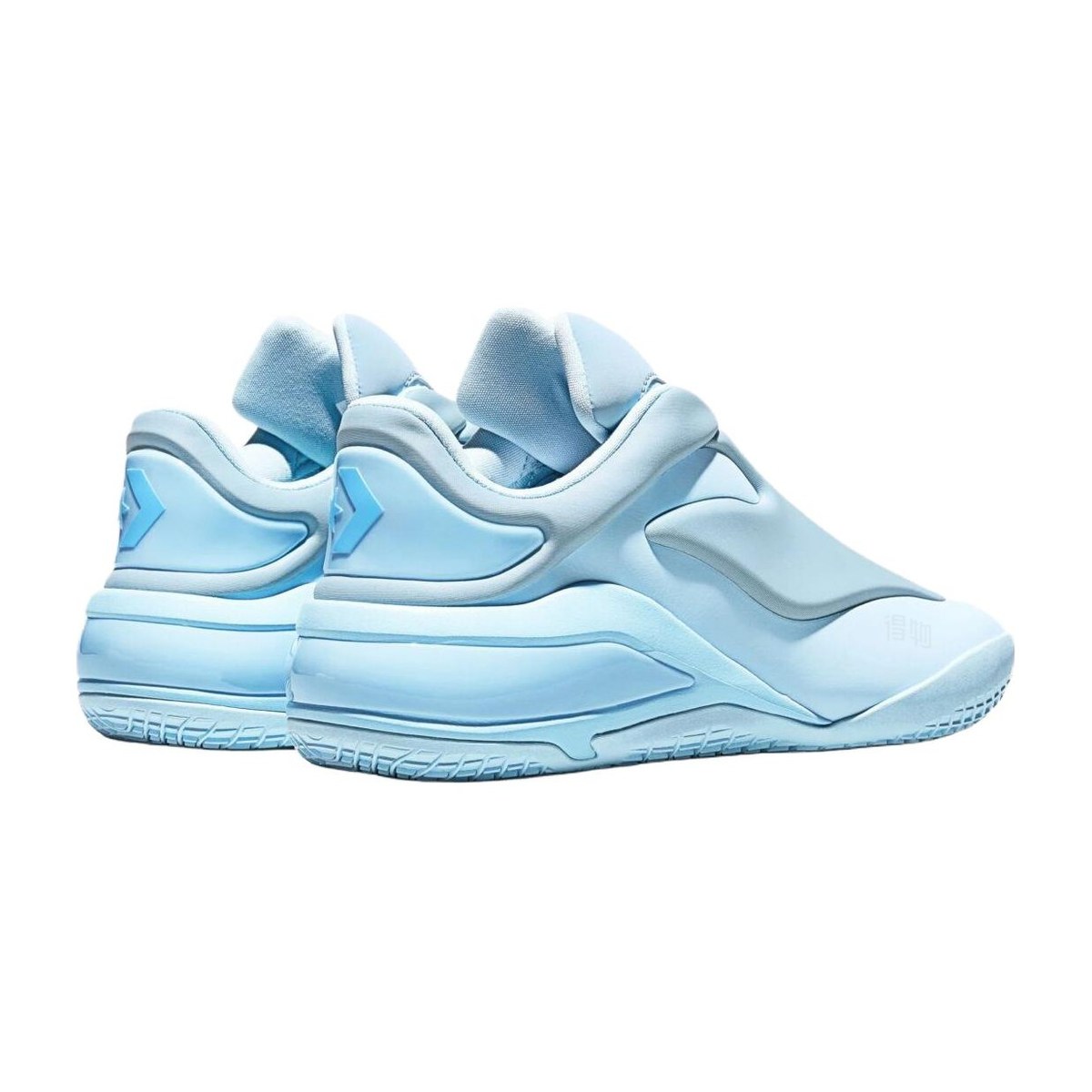 Converse SHAI 001