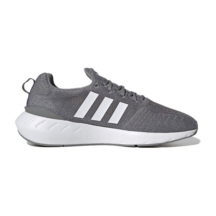 adidas Swift Run 22