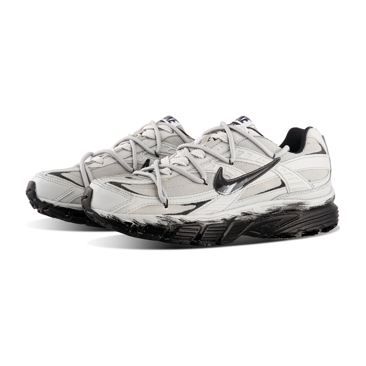 Nike Initiator