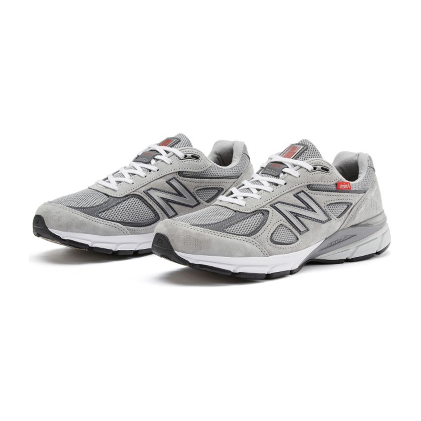 New Balance 990 V4