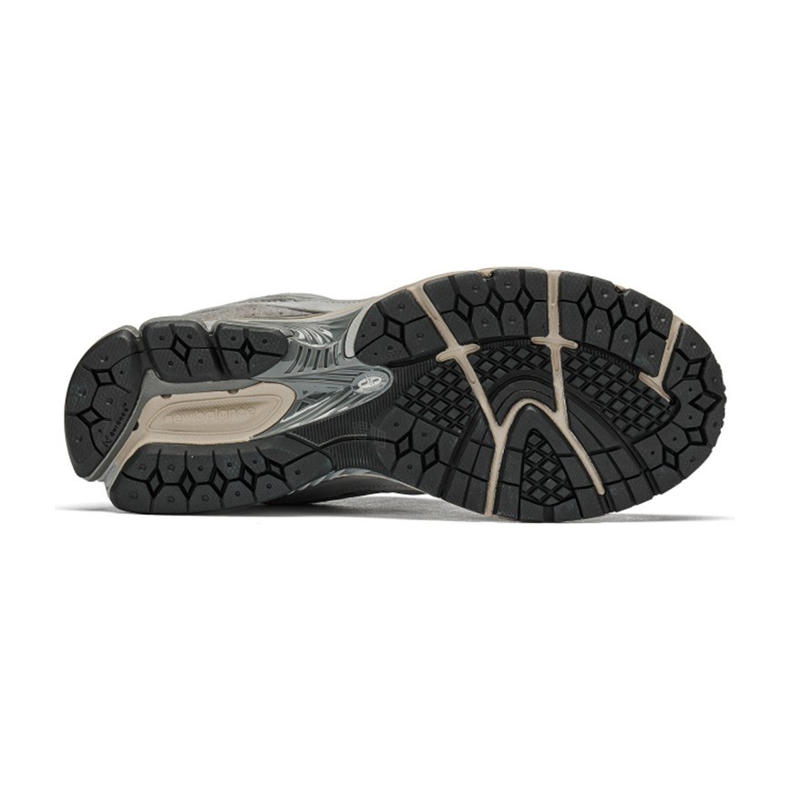 New Balance 2002R Pouch Grey