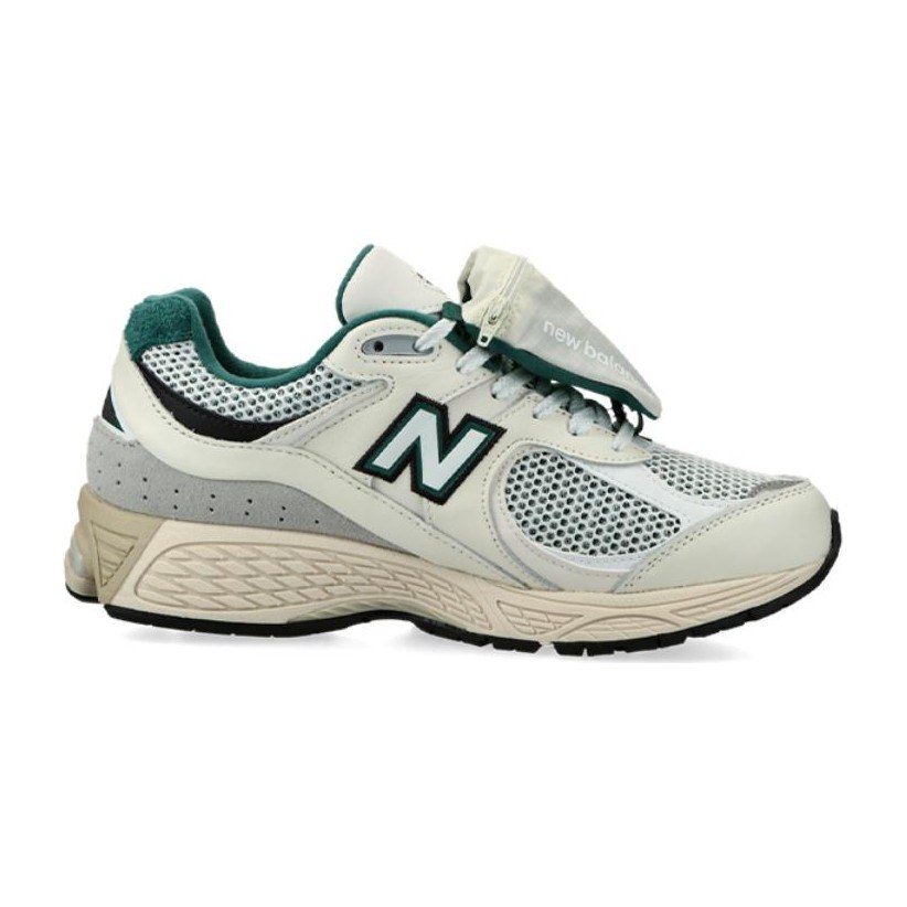New Balance 2002R