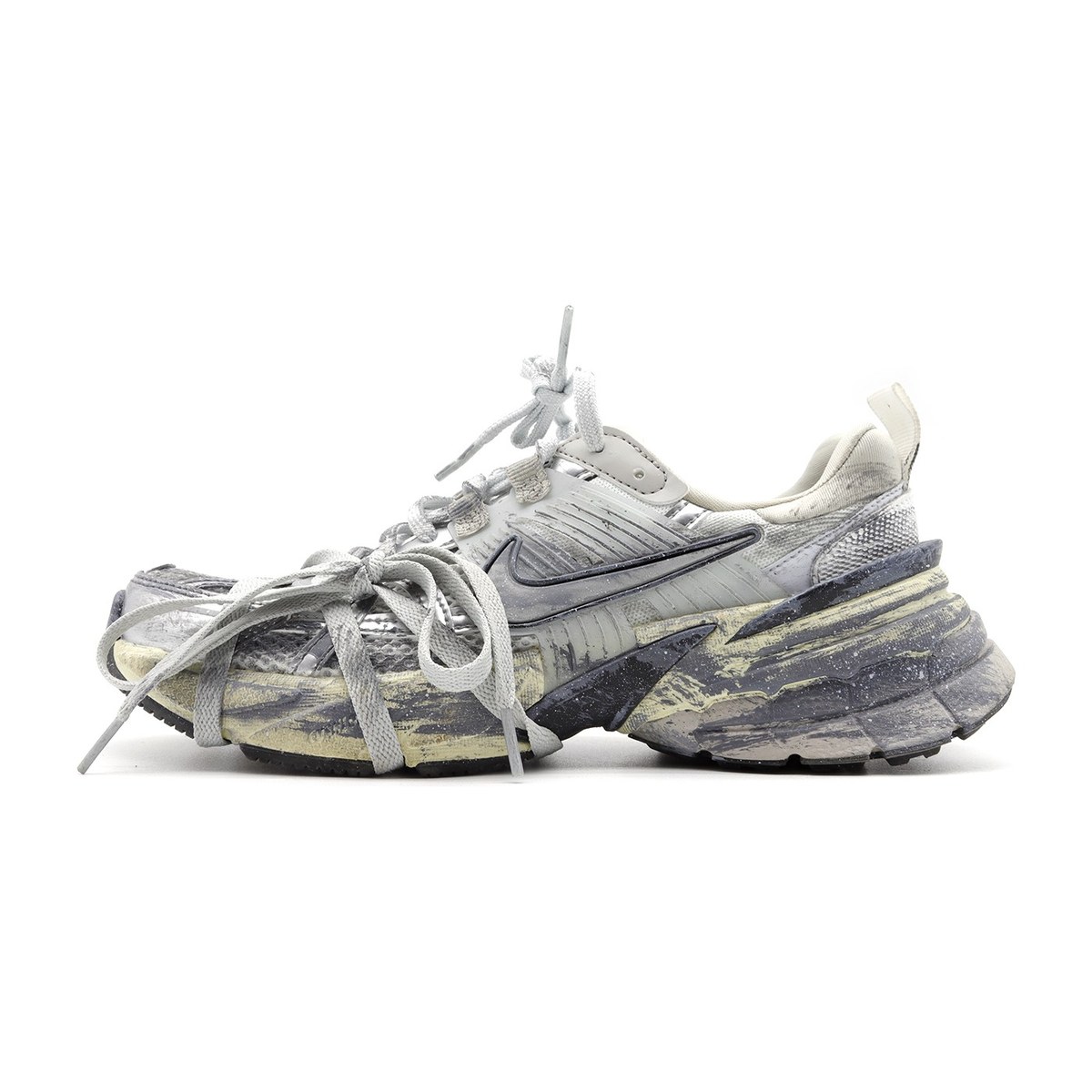 Nike V2K Run Runtekk "Summit White Metallic Silver"