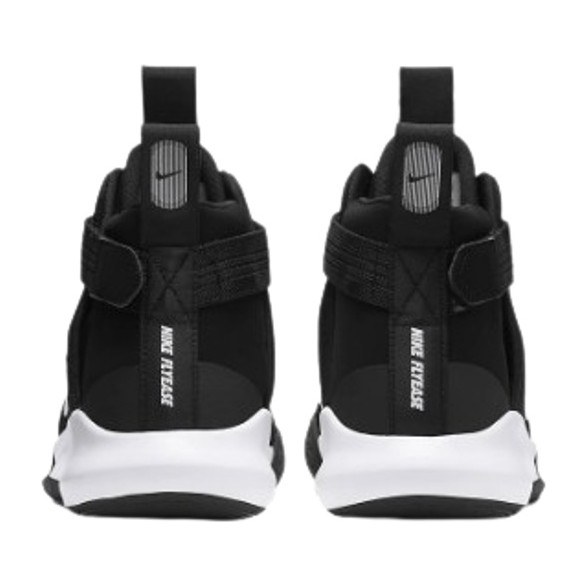 Nike Precision 3 4E