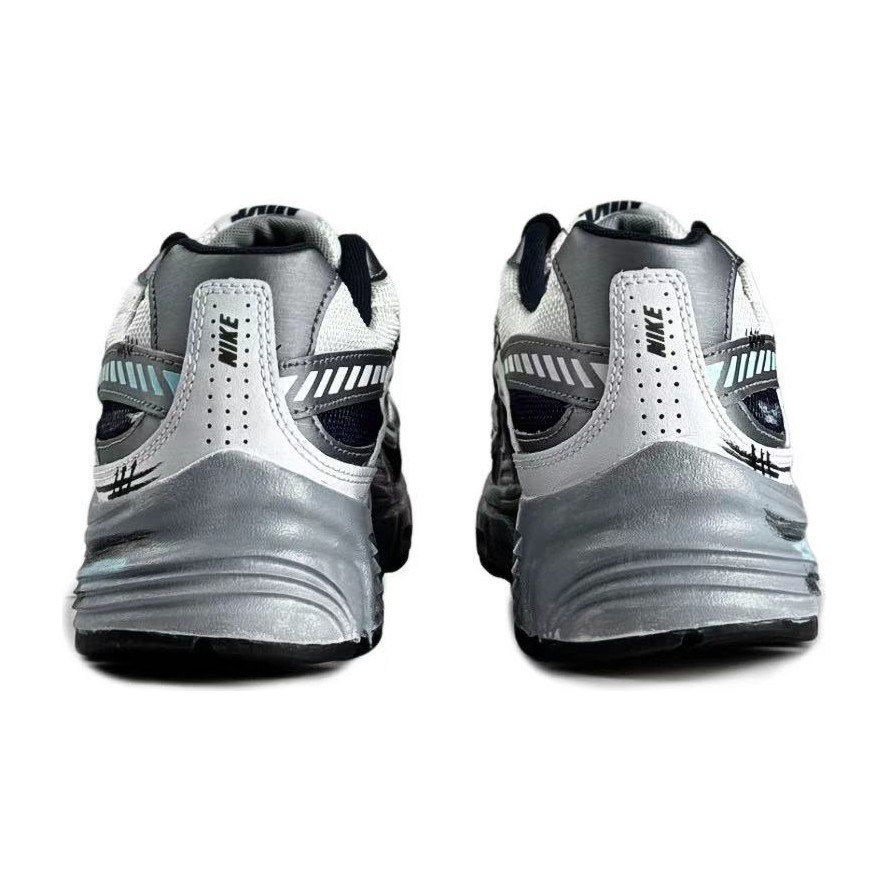 Nike Initiator