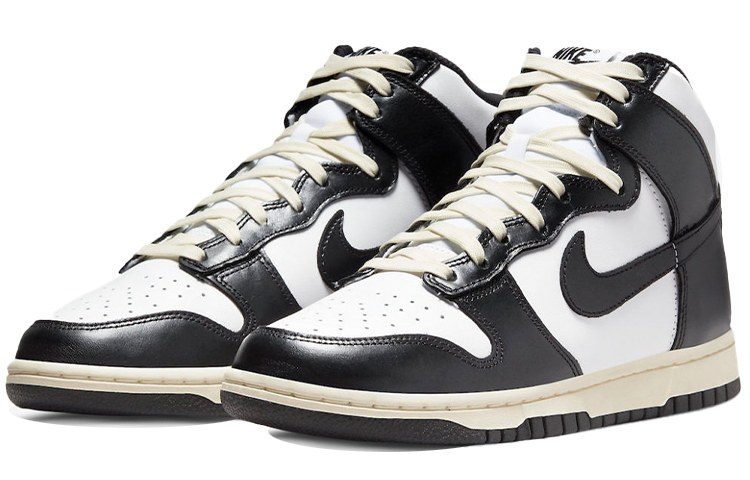 Nike Dunk "Vintage Black"