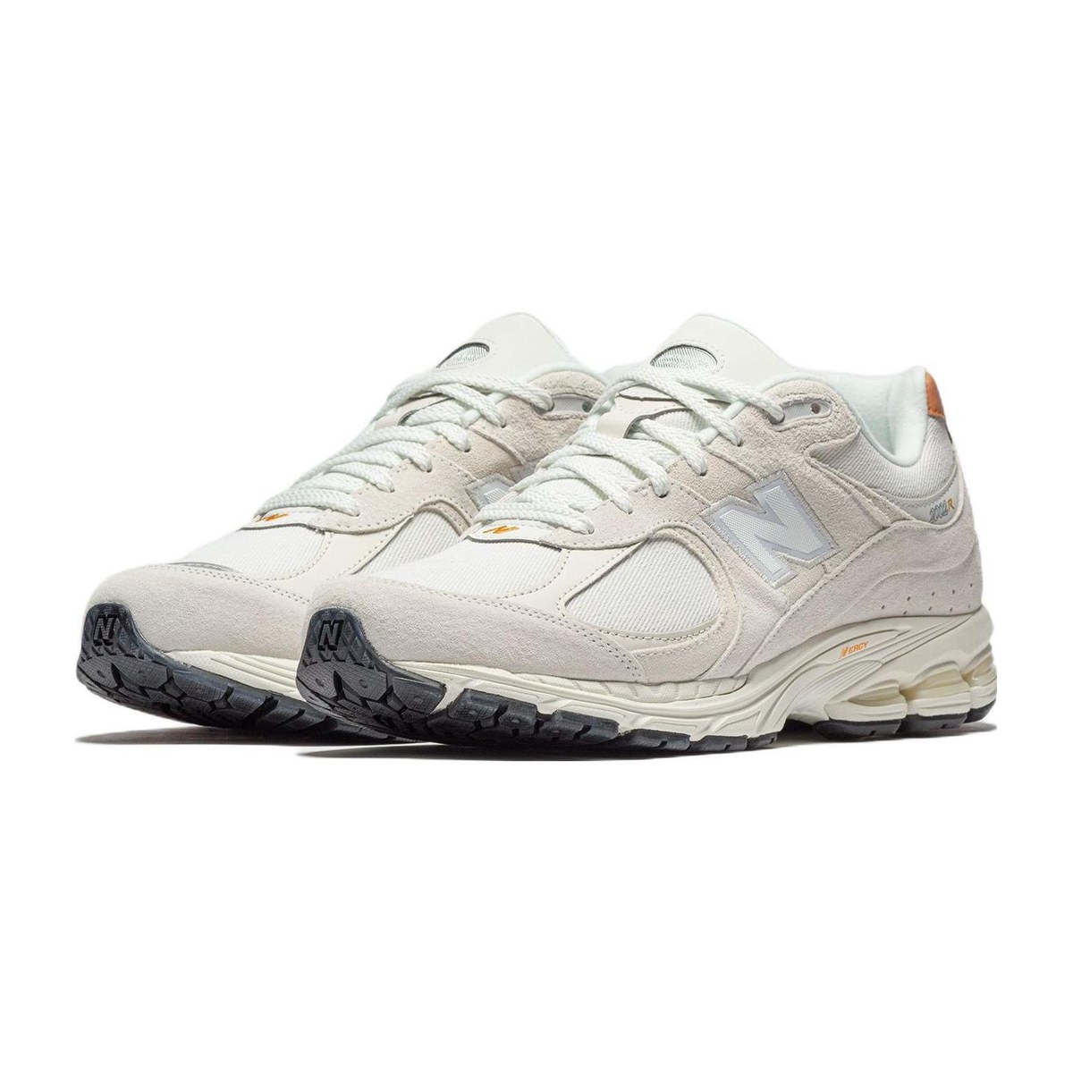 New Balance 2002R Beige
