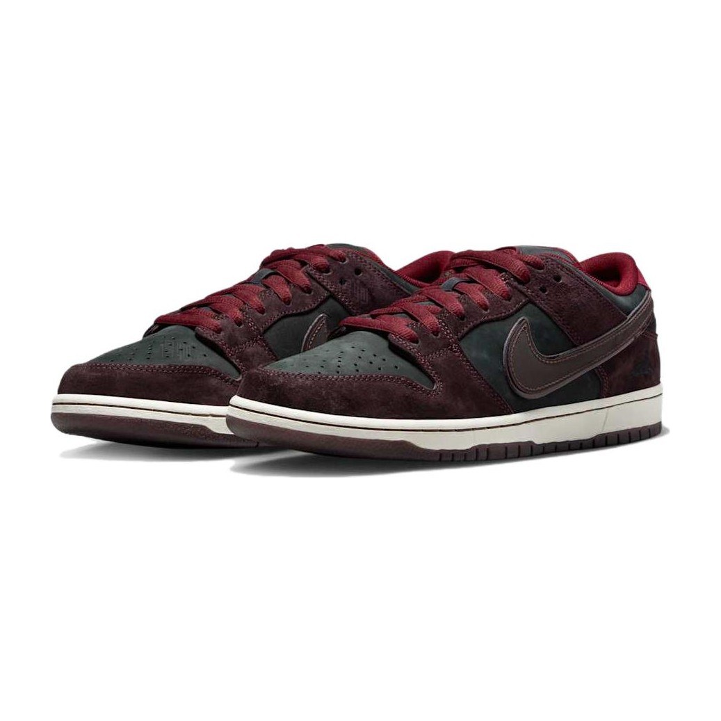 RIOT Skateshop x Nike SB Dunk Low