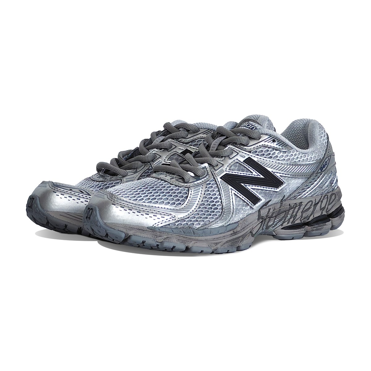 New Balance 860