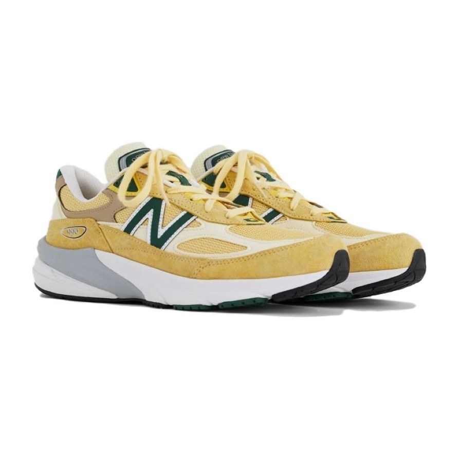 New Balance 990 V6