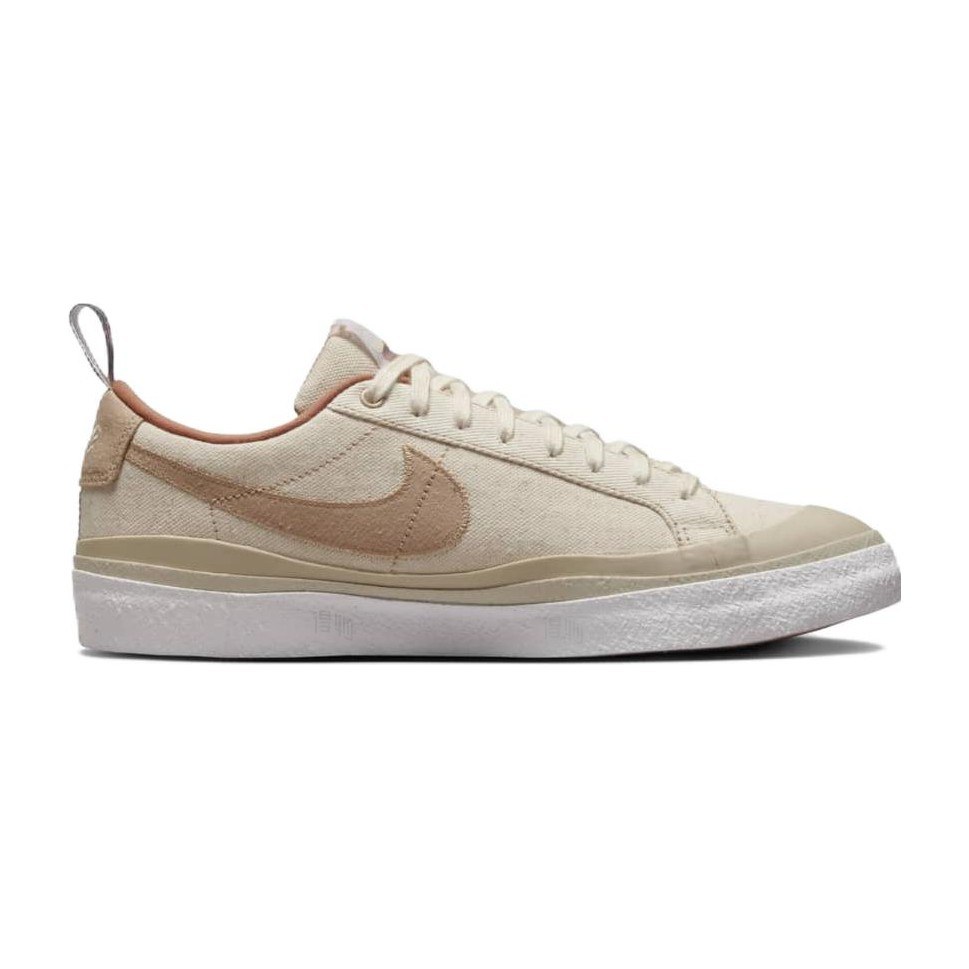Doyenne Skateboards x Nike SB Blazer Low Pink