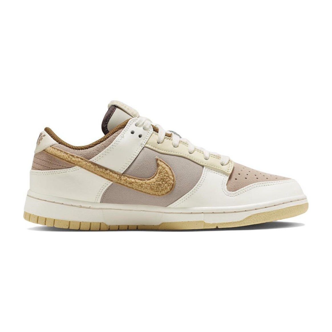 Nike Dunk Low "Year of the Rabbit"