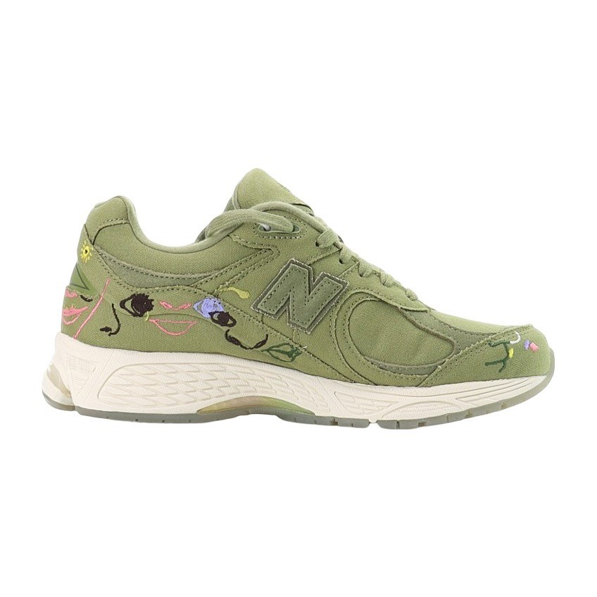 Bryant Giles x New Balance 2002R Light Olive